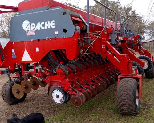 Sembradora Apache 54000 41l a 17,5cm año 2015