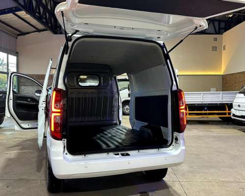 Shineray 2.0 Nafta Manual M7 Furgón 0km MY2025 Orio Hnos