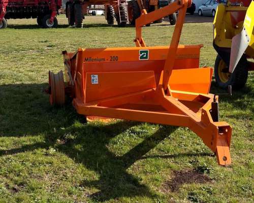 Pala de Arrastre Agromec Milenium 200.