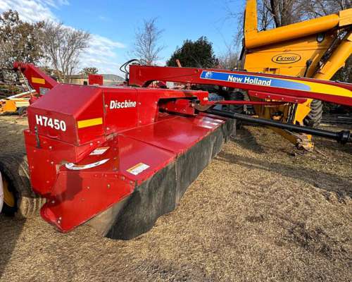 Segadora New Holland H7450 Usada.