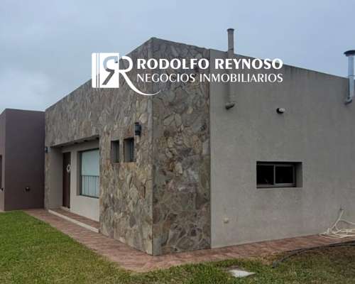 Casa de Diseño en Villa Elisa