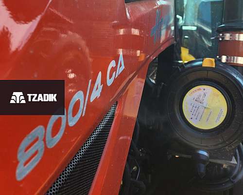 Tractor Hanomag Stark 800 con Cabina