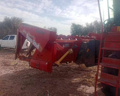Massey FERGUSON34 MÁS Maizero y Tolva de 14