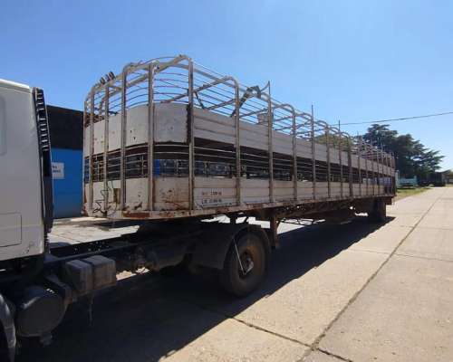 Semirremolque Jaula Doble Piso FH Cerdos/porcinos/chanquera