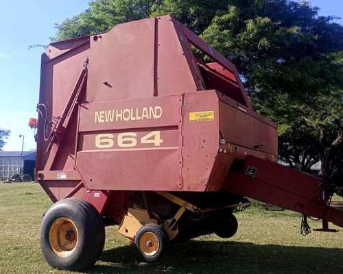 Arrolladora New Holland 664