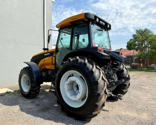 Tractor Valtra BM 115