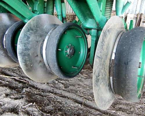 Sembradora Pierobon año 2013 de 30 Líneas a 21