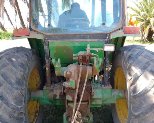 Tractor John Deere 6100d