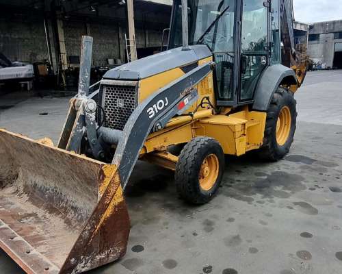 John Deere 310 J
