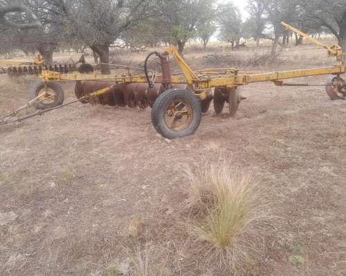 Vendo Arado Maraco de 14 Discos