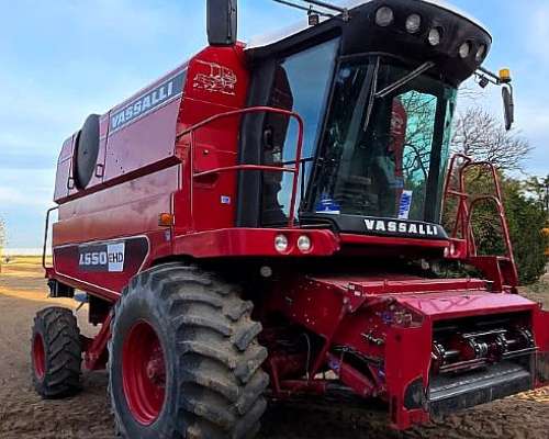Cosechadora Vasalli 1550 Cummins 284 HP
