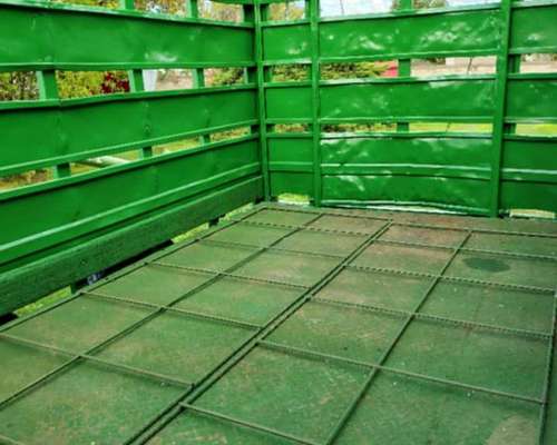 Jaula Vaquera de 4 X 1.90. Lanza Regulable.