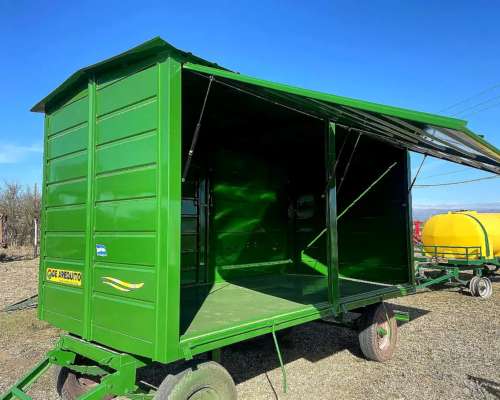 Acoplado Taller de Arequito 4x2mts