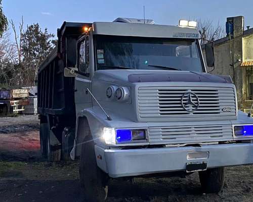 Mercedes Benz 2318 6X4 Volcador