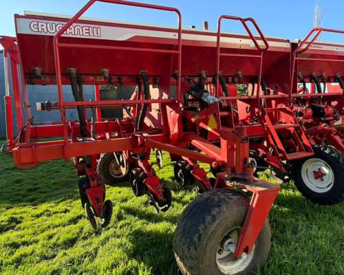 Sembradora Crucianelli Gringa V Neumatica 10 a 70