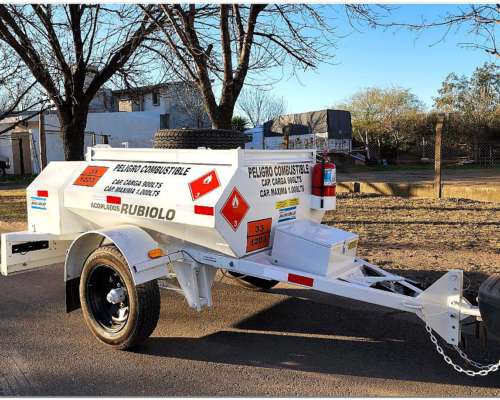 Acoplado Tanque Cisterna de Chapa para 1.000 Lts.