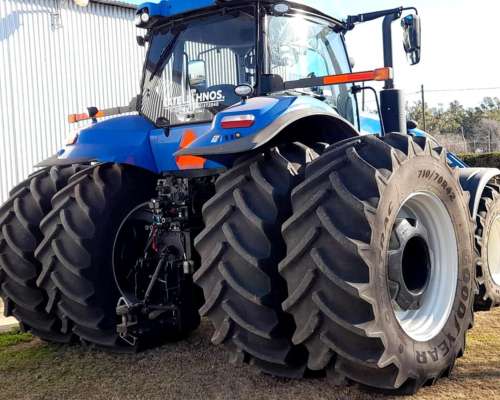 New Holland T8 320