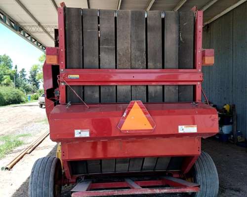 Rotoenfardadora New Holland BR790 - 2011