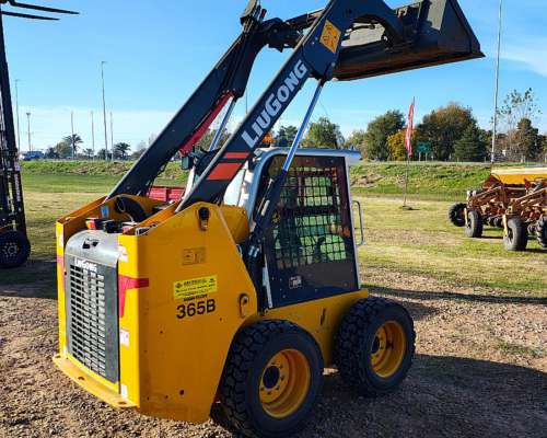Minipala Liugong 365b con Hoyadora y Carro
