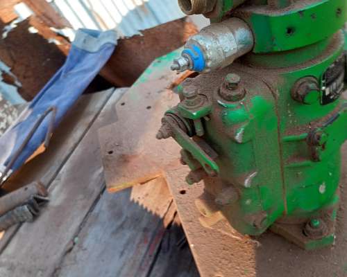 Bomba Inyectora John Deere 7505