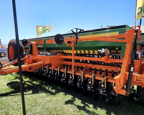 Sembradora Nueva Dumaire 710 Grano Fino de 35 a 19cm Serie 2