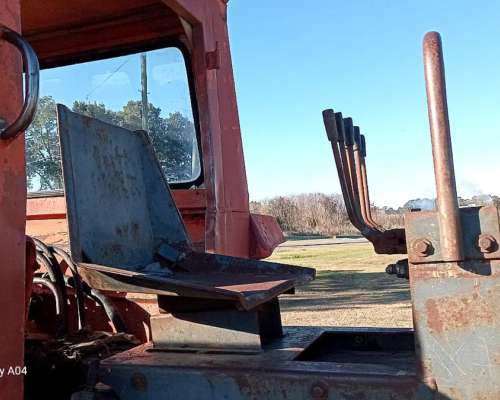 Tractor Fiat 700 con Pala y Retro