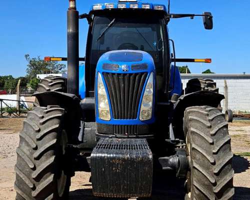 Tractor New Holland. Modelo T8030.