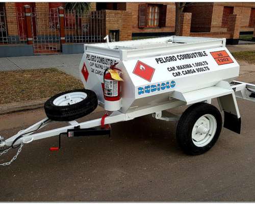 Acoplado Tanque Cisterna de Chapa para 1.000 Lts.