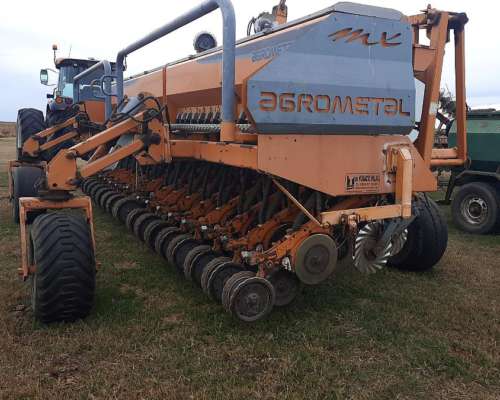 Sembradora Usada Agrometal MX 33 21cm