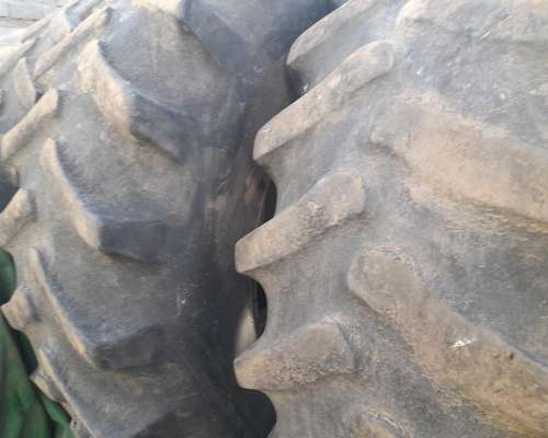 Vendo Cubiertas Varias Medidas 20-8-42/ 20-8-38/ 23.1.30