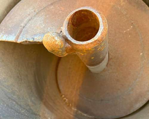 Tolva Ombu 16,5 TN. año 2004.