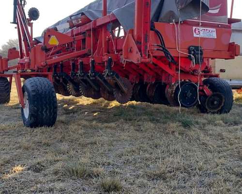 Sembradora Crucianelli Gringa V de 14 a 52 Mecanica 2014
