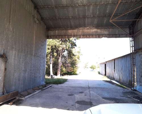 Inmueble Espectacular en Acceso a Huergo , Casa a Reciclar