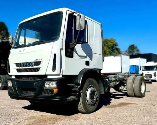 Camion Iveco Tector 170e22 año 2014 C/sider. Motor 0 km