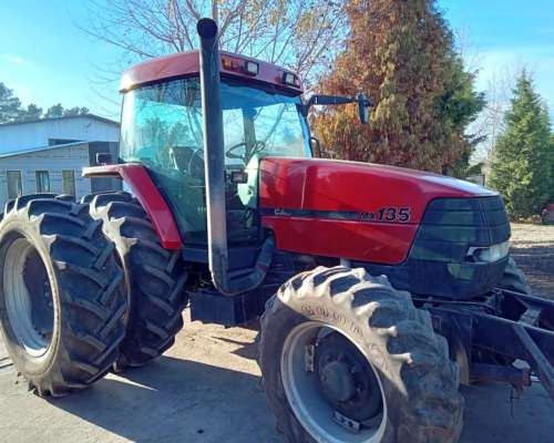Tractor Case MX 135