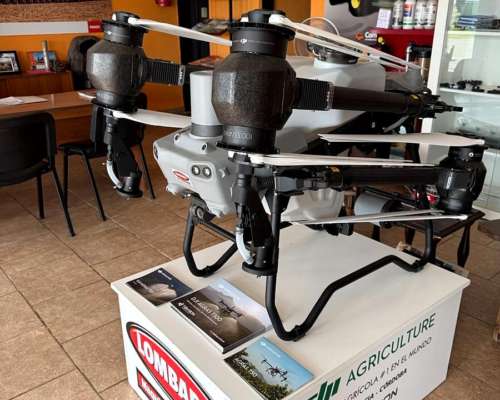 Drone DJI Agras T50 con Poco USO