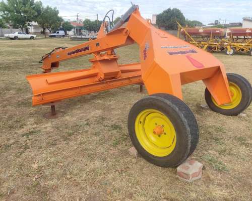 Niveladora Dos Ruedas Liviana N.a.m. 3000 Metalbert