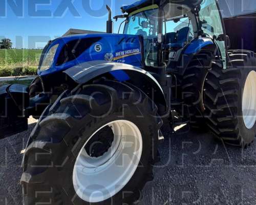 New Holland T7-215, año 2022. 4519 HS.