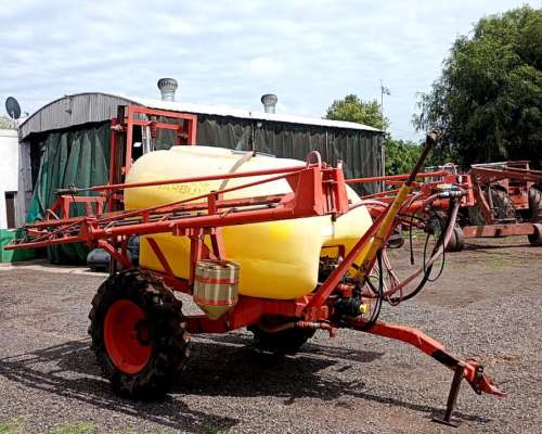 Pulverizador Barbuy 3500 Lts