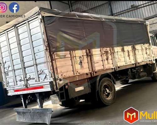 Mercedes Benz Atron 1720/48 Modelo 2013 con Carroceria