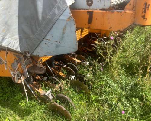 Sembradora Agrometal MX 3321 muy Buena