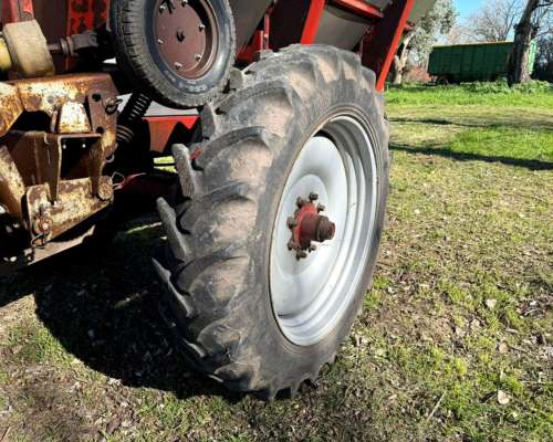 Fertilizadora de Arrastre Fertec - 6000l - Acero Inoxidable