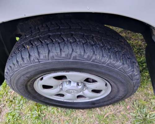 Toyota Hilux Cabina Simple 4X2 2012