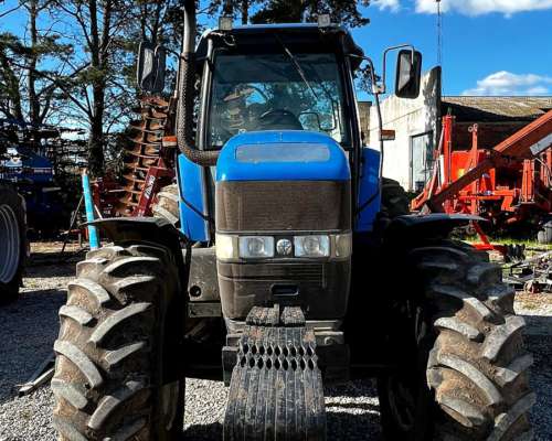 Tractor New Holland TM7020