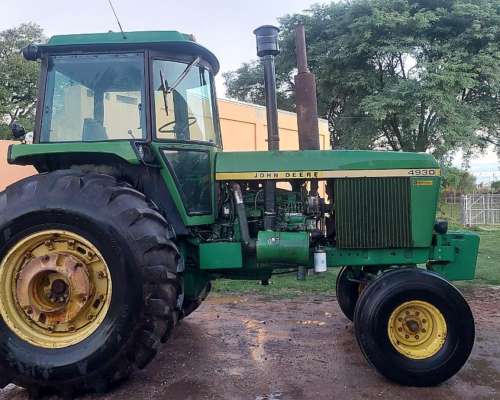 Vendo Tractor John Deere 4930