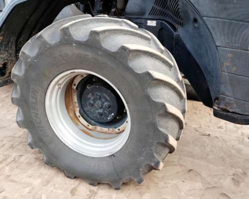 Case Magnum 235 Dual. año 2013. M 15038hs. Piloto JD.