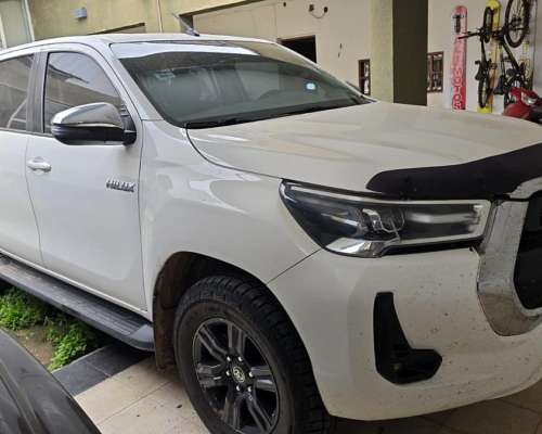 Toyota Hilux SRV 4X4 Mod. 2021 MT