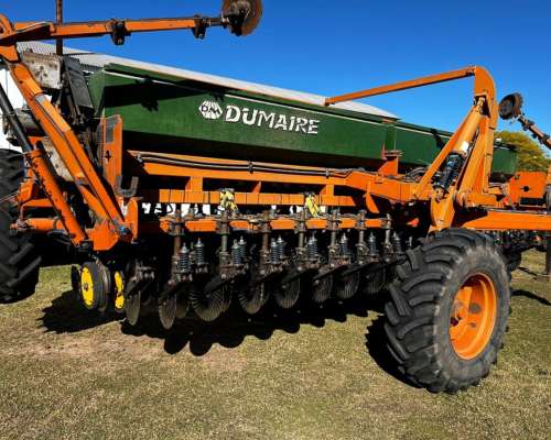 Sembradora Dumaire 2011 de 31 a 17.5 y 35 - Alfalfero