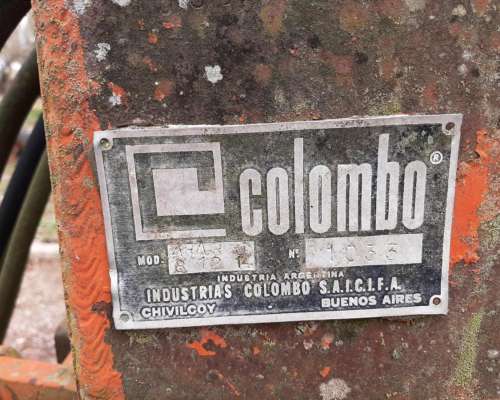 Arado Articulado Modular Colombo de 8 Rejas