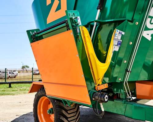 Mixer Vertical Distribuidor 14m3 Descarga Lateral Agromec
